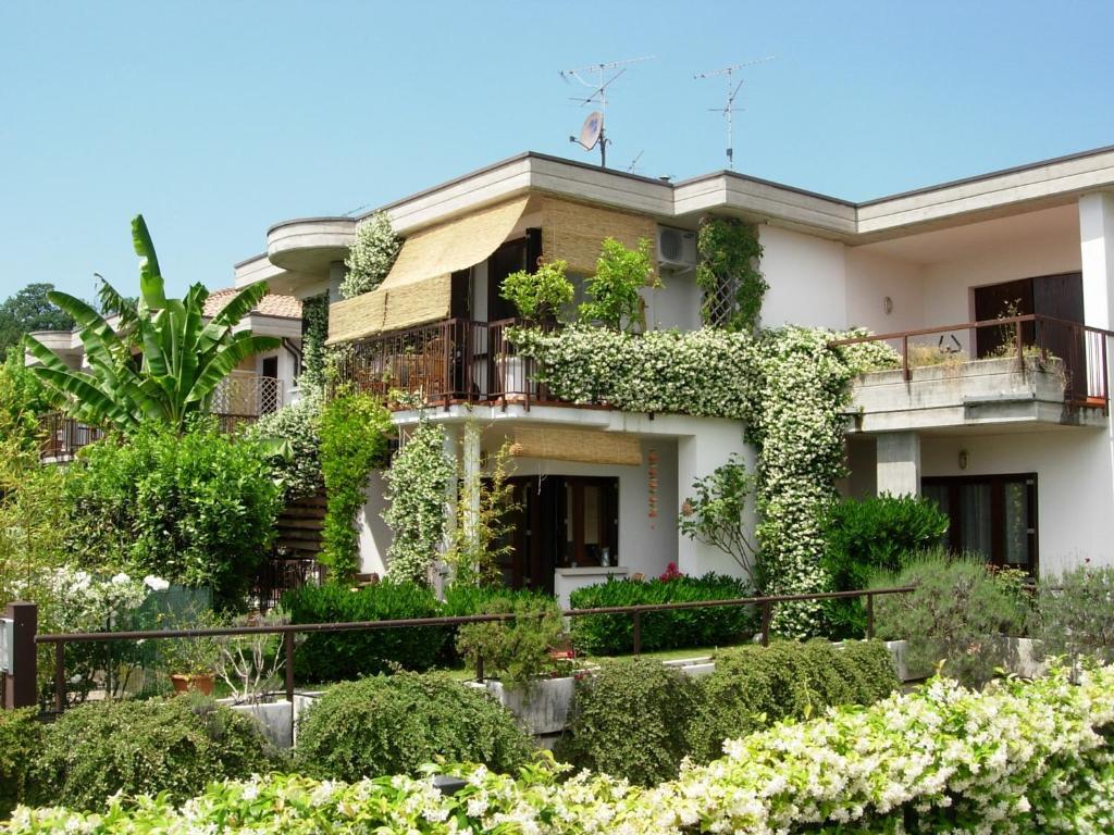 B&B Nautilus Puegnago del Garda Esterno foto