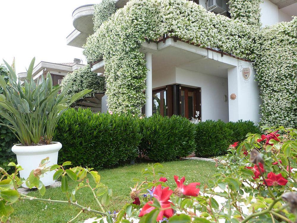 B&B Nautilus Puegnago del Garda Esterno foto