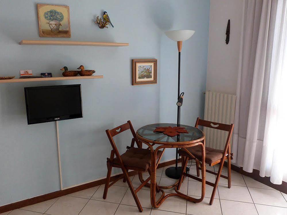 B&B Nautilus Puegnago del Garda Esterno foto