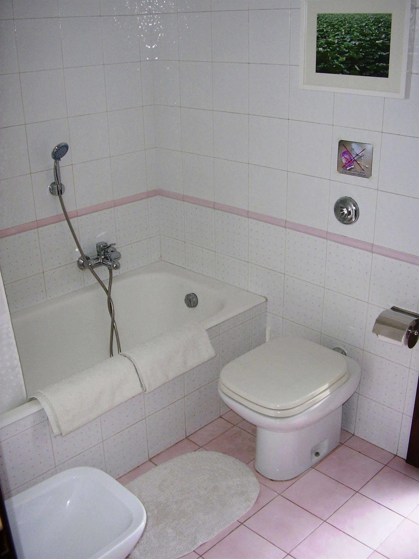 B&B Nautilus Puegnago del Garda Esterno foto