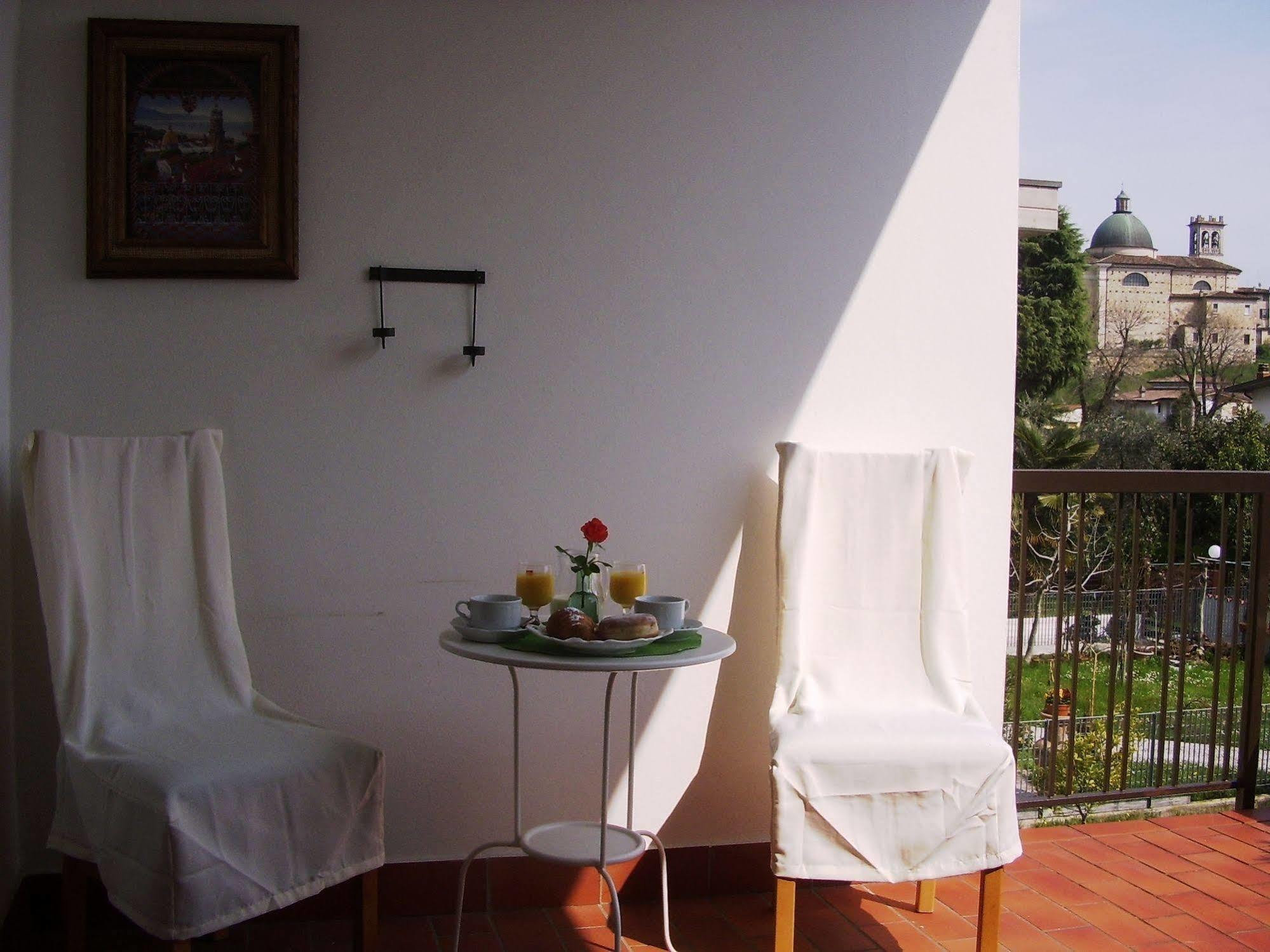 B&B Nautilus Puegnago del Garda Esterno foto