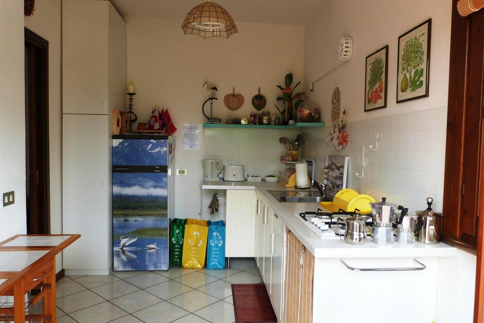 B&B Nautilus Puegnago del Garda Esterno foto