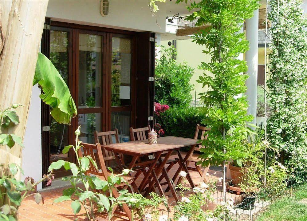 B&B Nautilus Puegnago del Garda Esterno foto