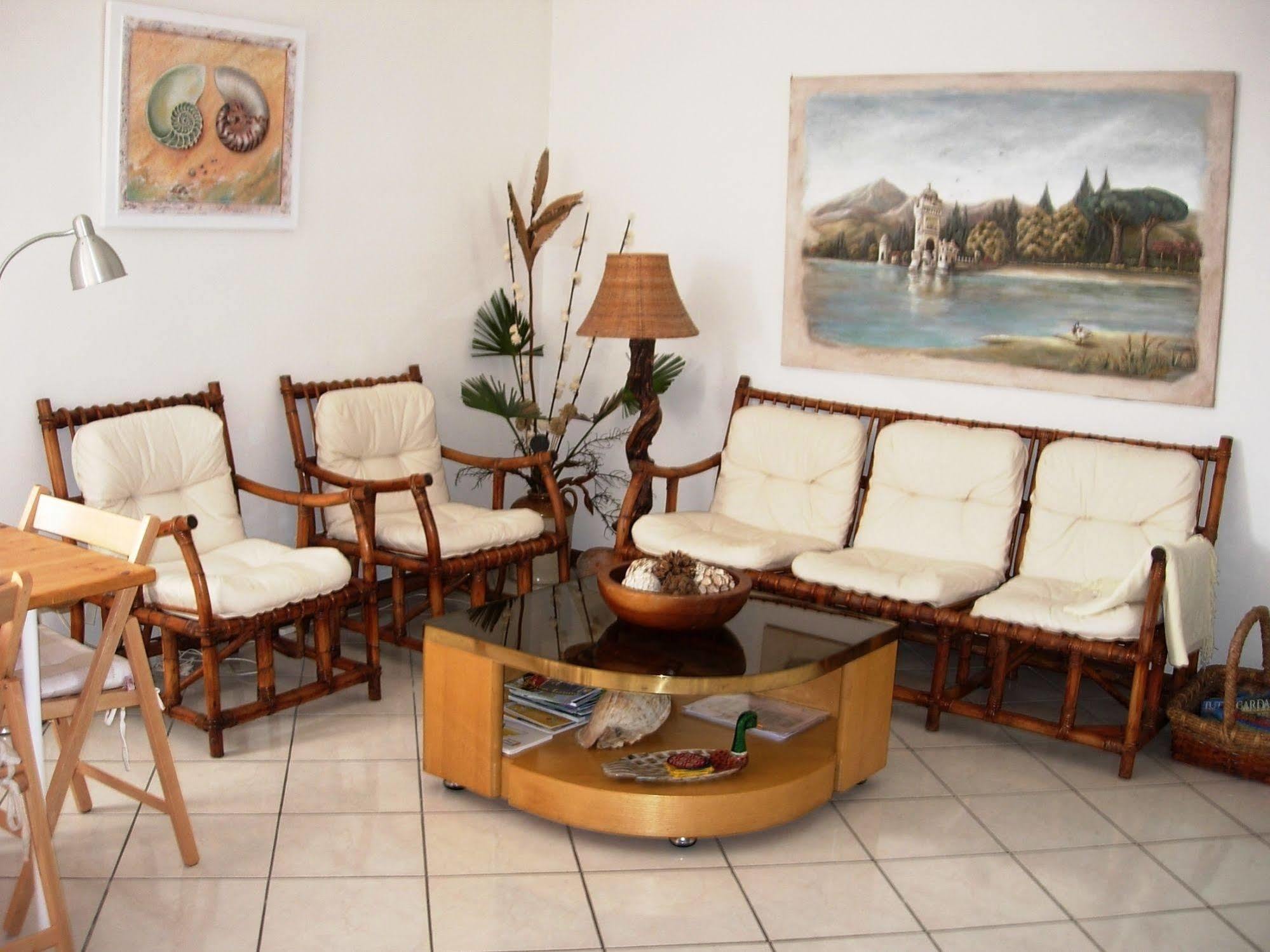 B&B Nautilus Puegnago del Garda Esterno foto